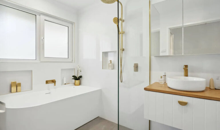 Bathroom-Renovations-02-768x456